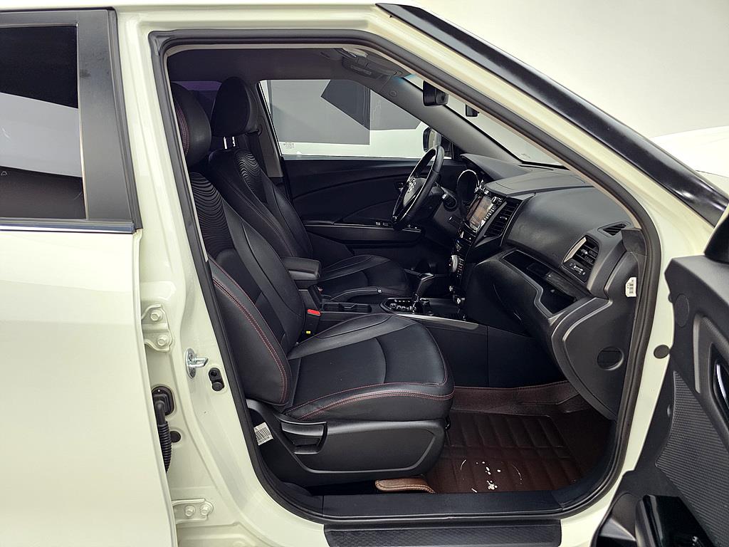 Ssangyong Tivoli - Vista 11