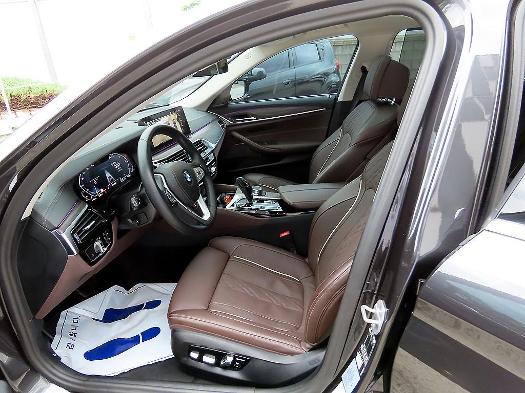 BMW 5 Series - Vista 5