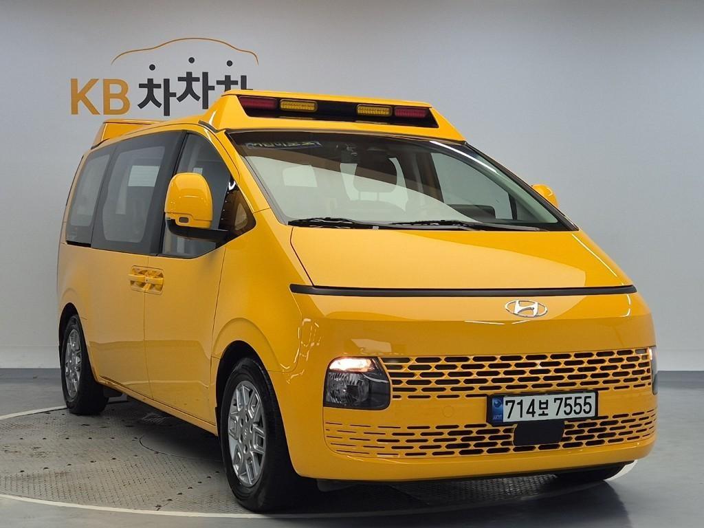 HYUNDAI Staria - Vista 4