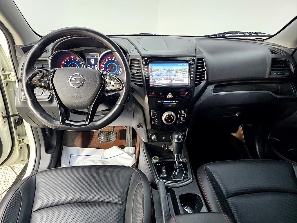 Ssangyong Tivoli - Vista 5