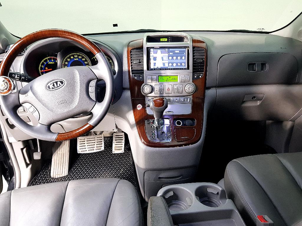 KIA Carnival - Vista 5