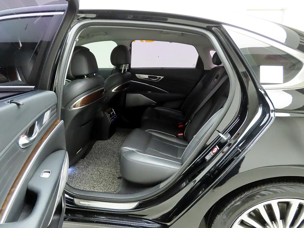 KIA K9 - Vista 12