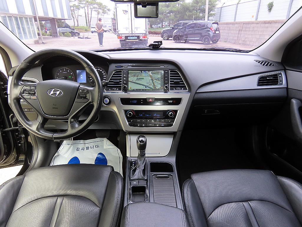 HYUNDAI Sonata - Vista 7