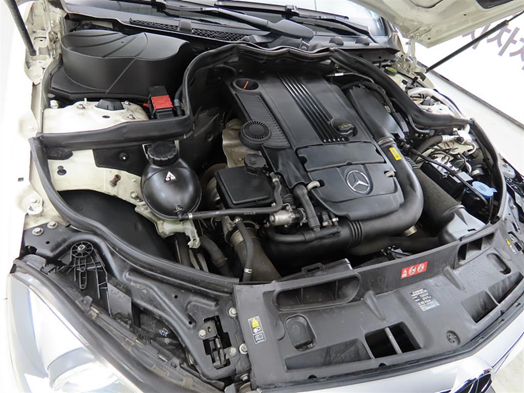 Mercedes Benz C Class 2012 Blanco - Importación desde Corea - HF Imports Iquique - Foto 19