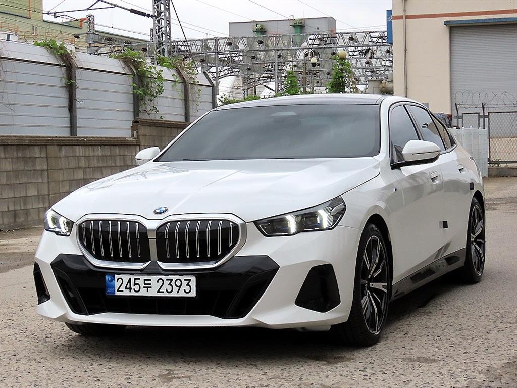 BMW 5 Series - Vista 2