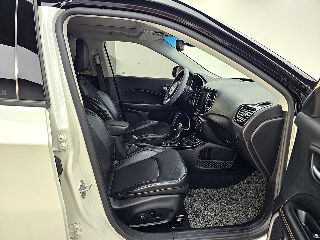Jeep Compass - Vista 11