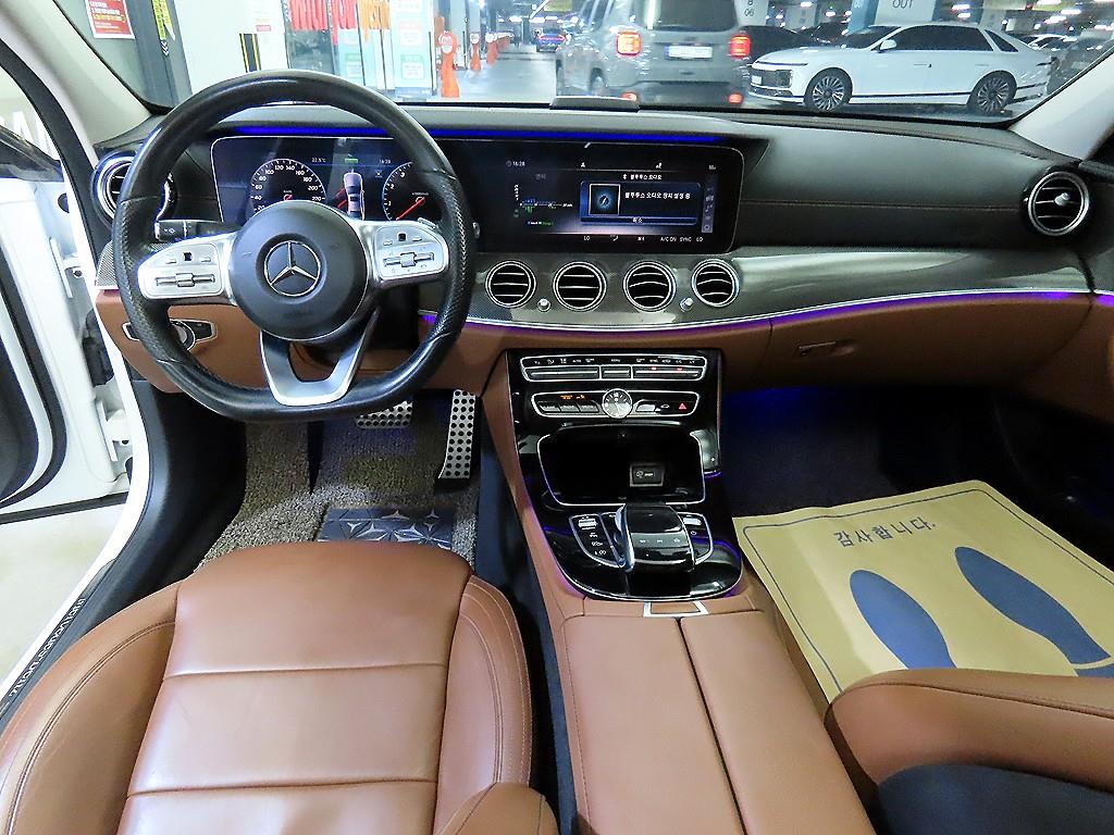 Mercedes Benz E class - Vista 10