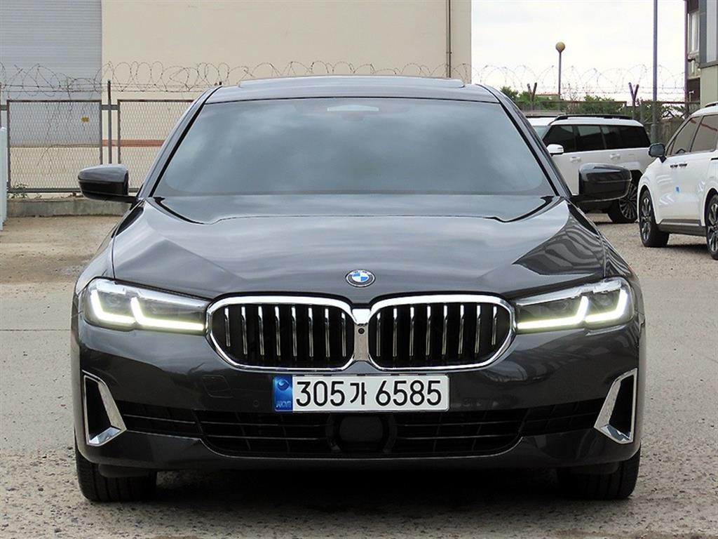BMW 5 Series 2023 Gris - Importación desde Corea - HF Imports Iquique - Foto 1