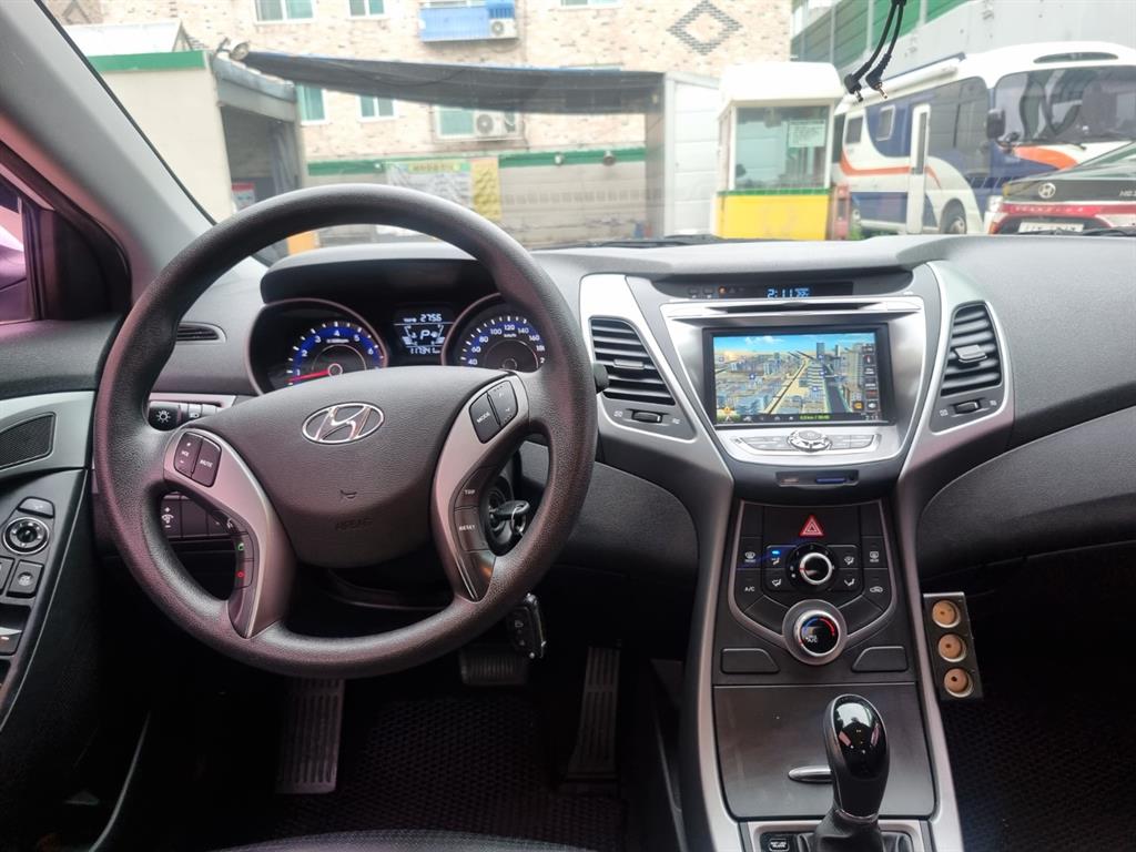 HYUNDAI Avante 2014 Blanco - Importación desde Corea - HF Imports Iquique - Foto 17
