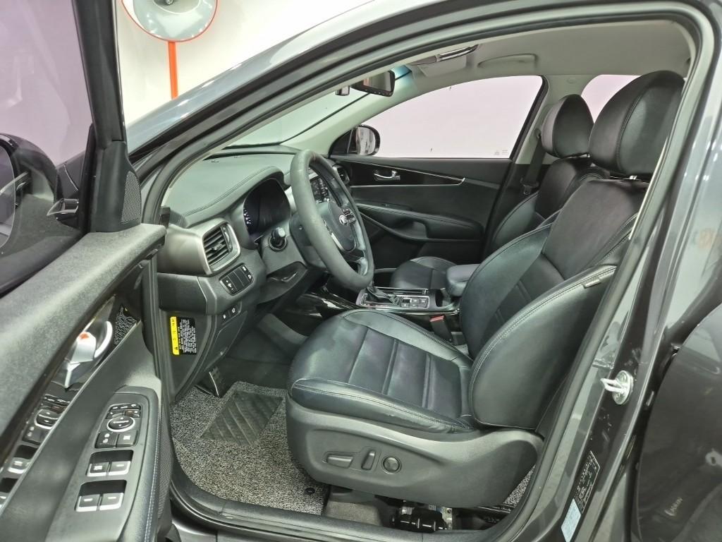 KIA Sorento - Vista 11