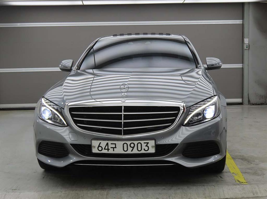 Mercedes Benz C Class - Vista 2