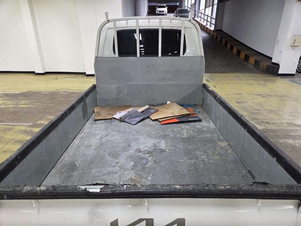 Small Truck Cargo (small) 2024 Blanco - Importación desde Corea - HF Imports Iquique - Foto 17