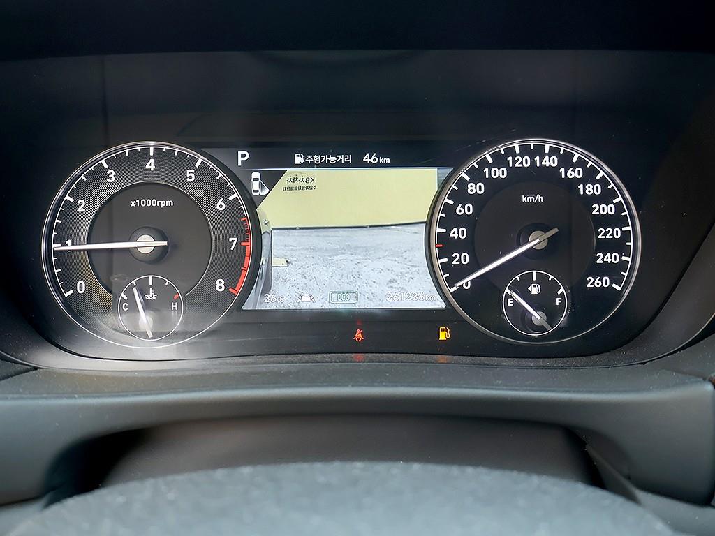 Genesis G90 - Vista 11