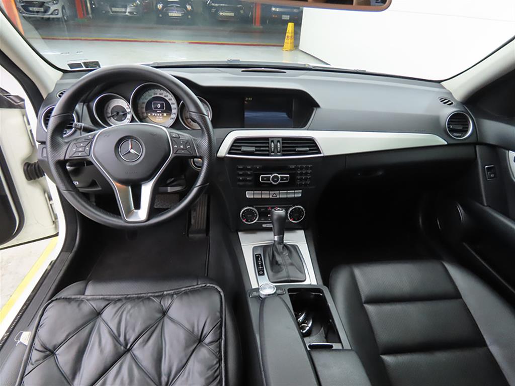 Mercedes Benz C Class - Vista 7