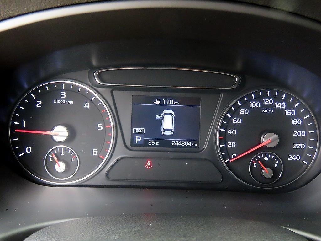 KIA Sorento - Vista 8