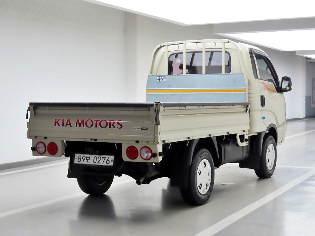 Small Truck Cargo (small) - Vista 4