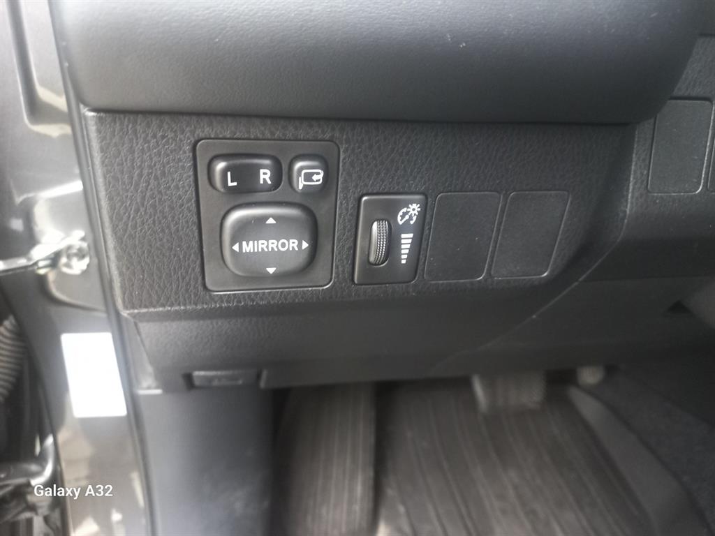 Toyota RAV4 - Vista 8