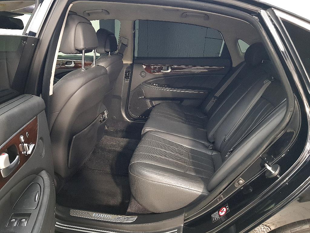 HYUNDAI Equus - Vista 9