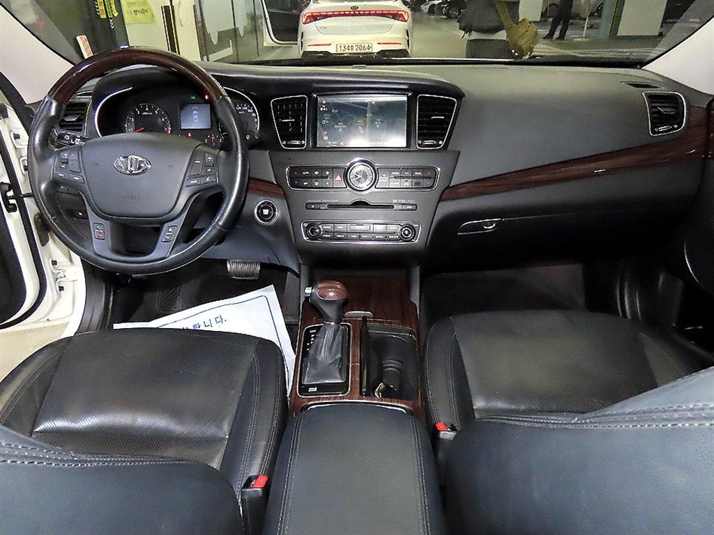 KIA K7 - Vista 10
