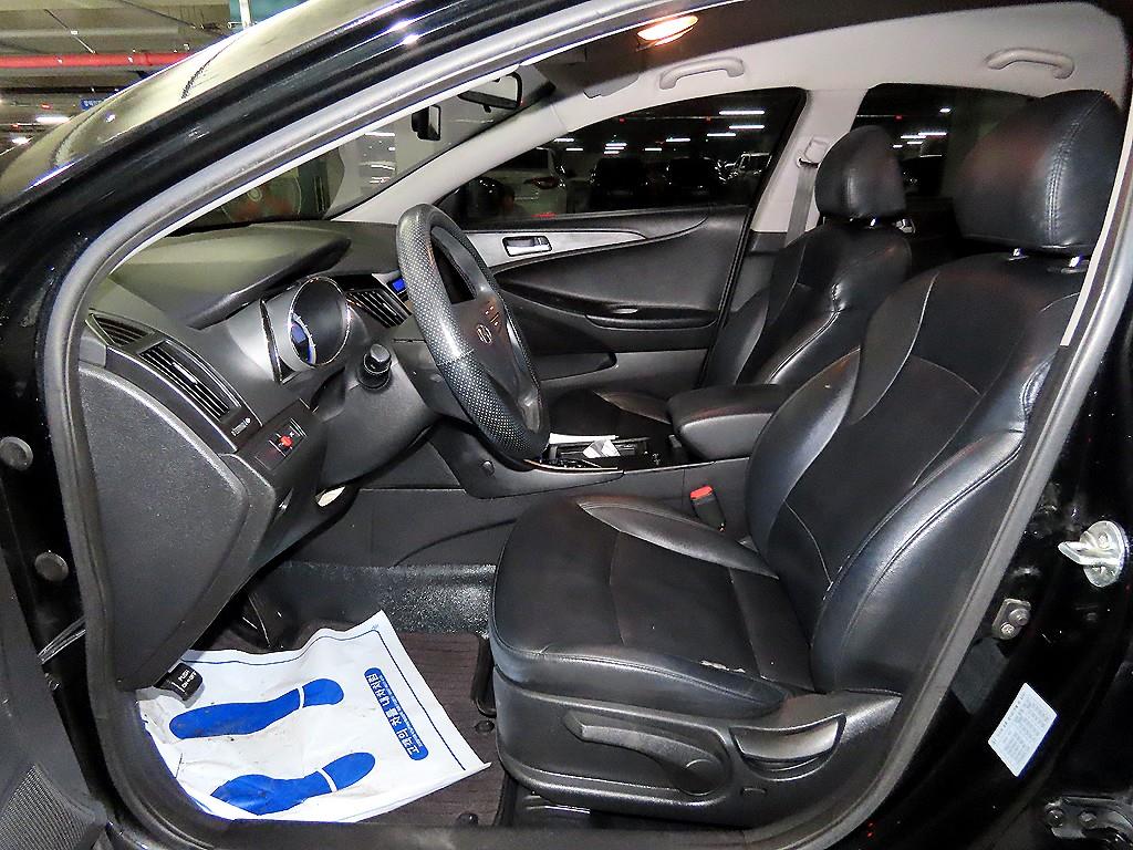 HYUNDAI Sonata - Vista 6