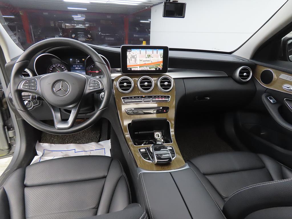 Mercedes Benz C Class - Vista 7