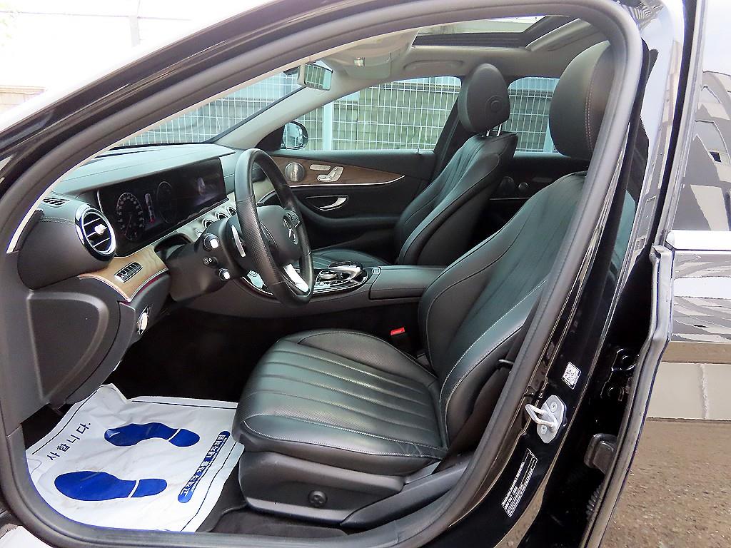 Mercedes Benz E class - Vista 5