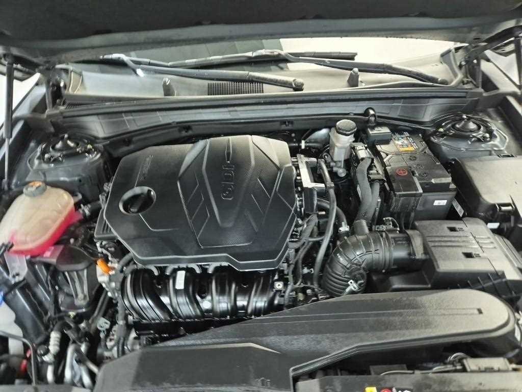 KIA K8 - Vista 5