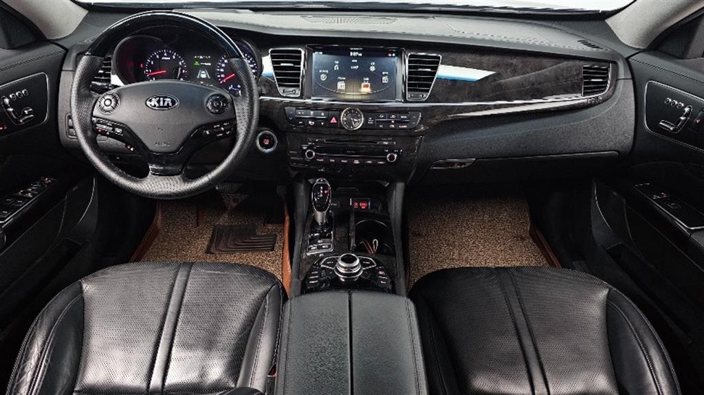 KIA K9 - Vista 7