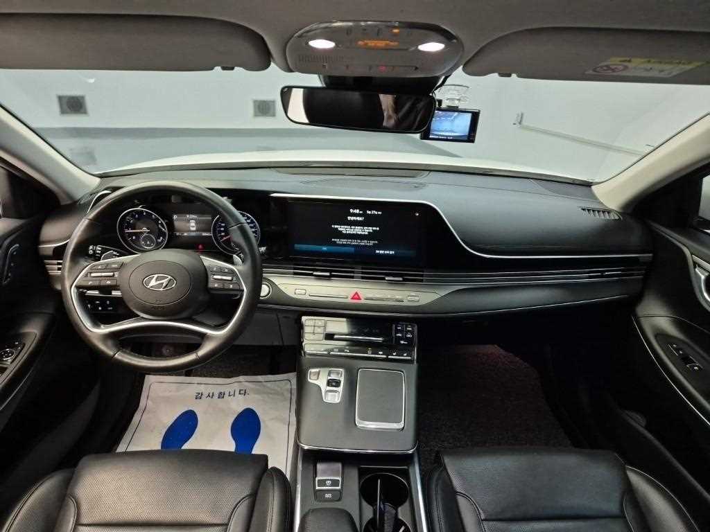 HYUNDAI Grandeur - Vista 7