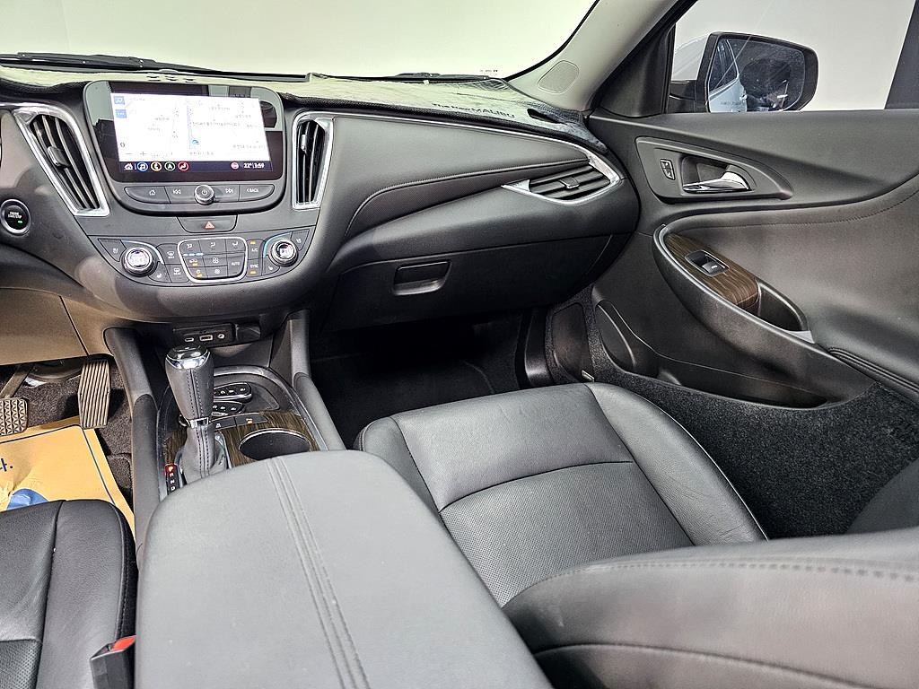 Chevrolet Malibu - Vista 10
