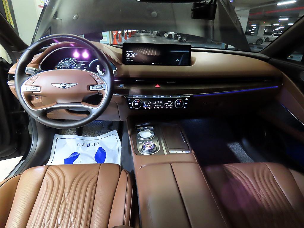 Genesis G80 - Vista 10