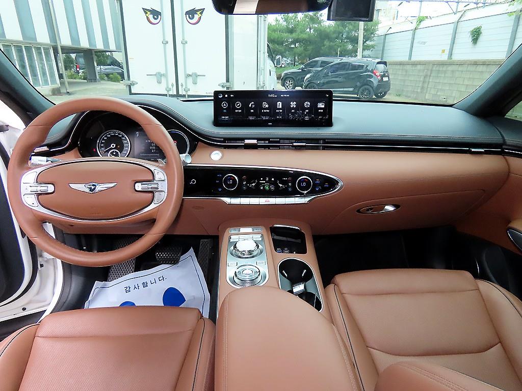 Genesis GV70 - Vista 7