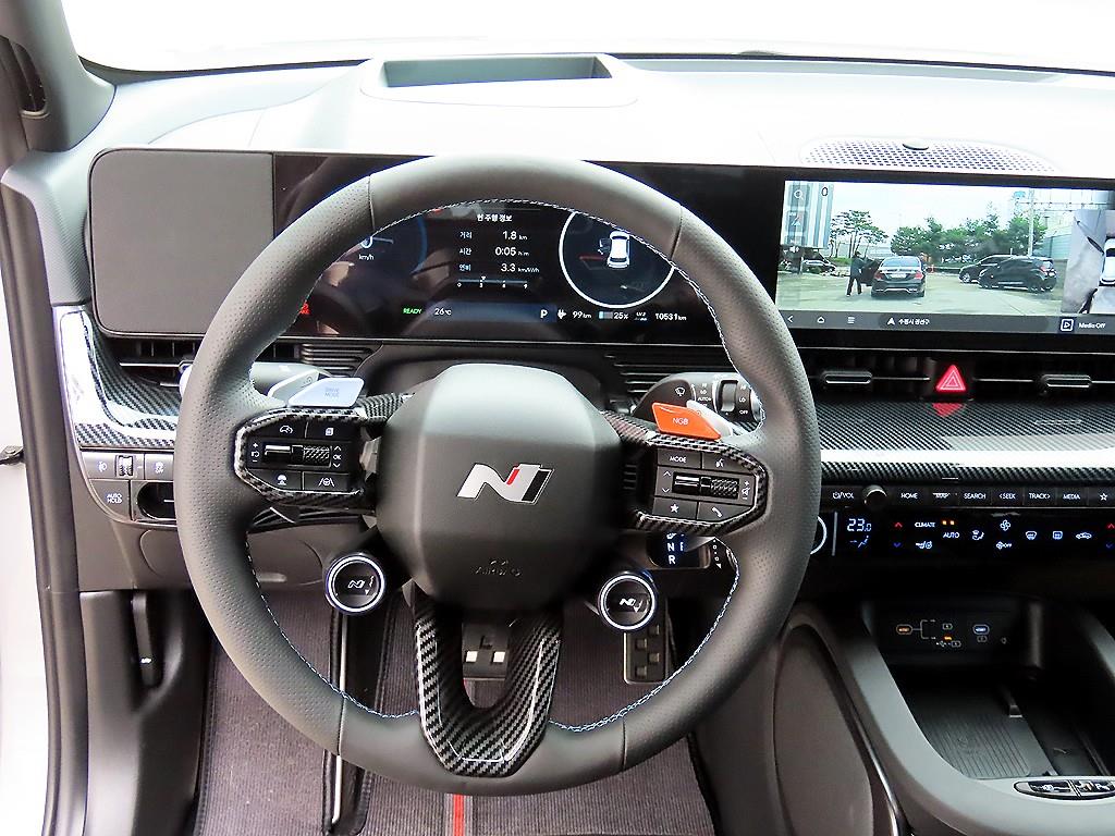 HYUNDAI Ioniq 5 - Vista 8