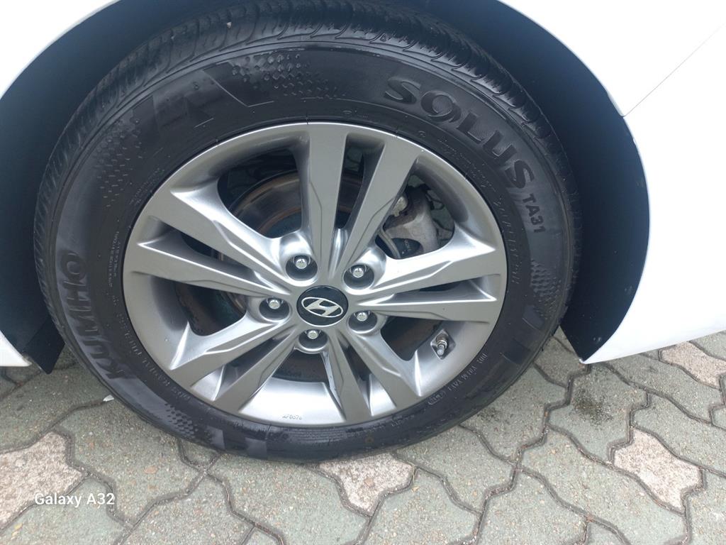 HYUNDAI Avante 2017 Blanco - Importación desde Corea - HF Imports Iquique - Foto 18