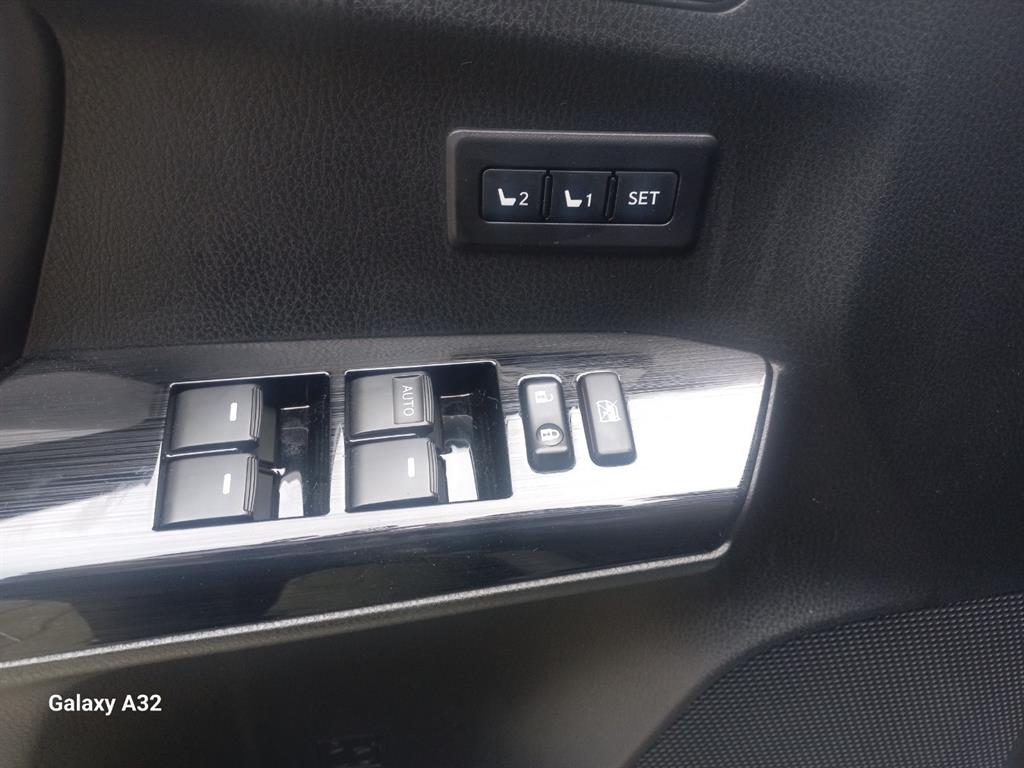 Toyota RAV4 - Vista 7