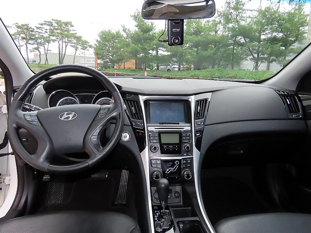 HYUNDAI Sonata - Vista 7