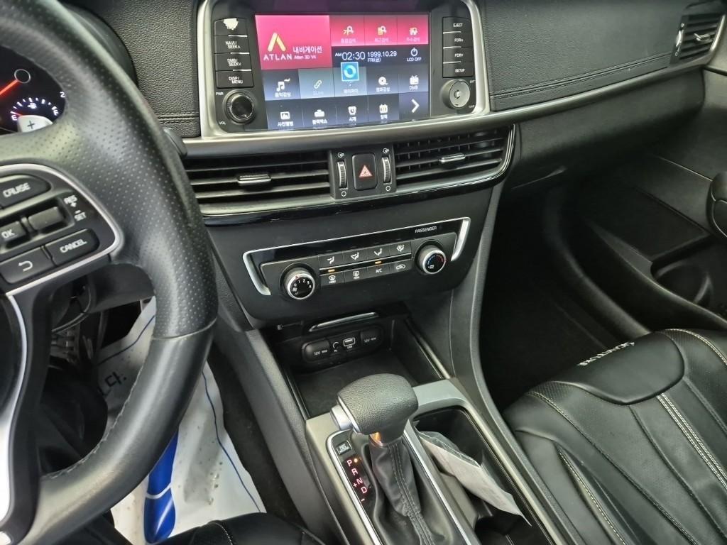 KIA K5 - Vista 10