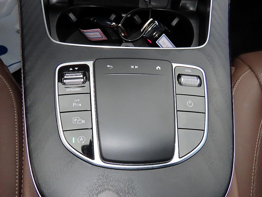 Mercedes Benz E class - Vista 11