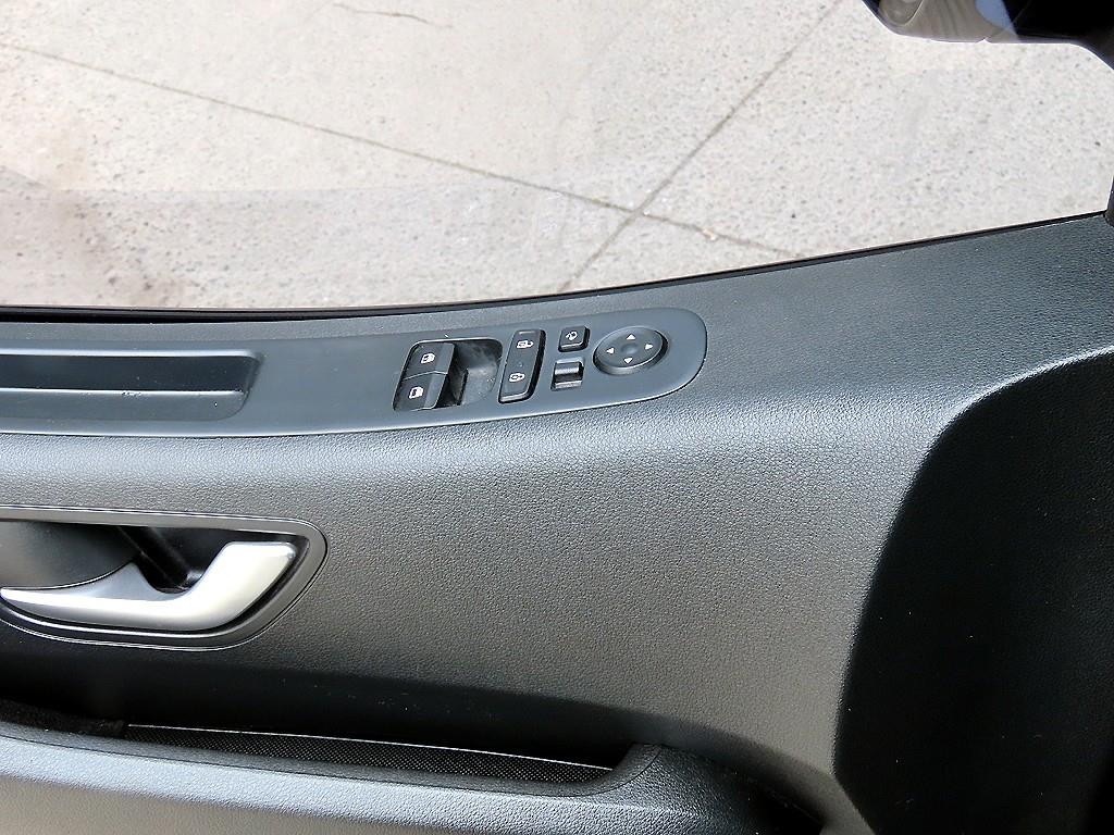 HYUNDAI Staria - Vista 11