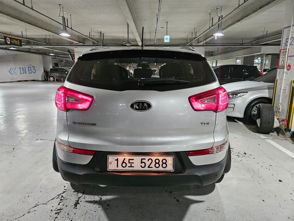 KIA Sportage - Vista 5