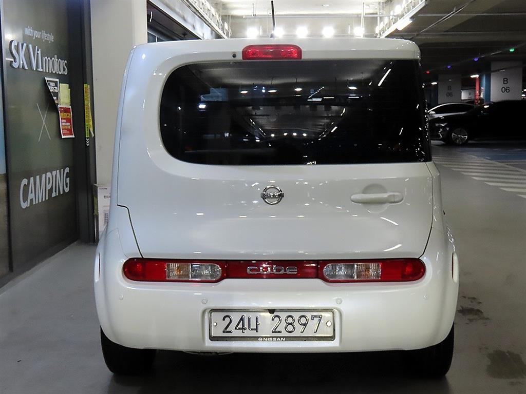 Nissan Cube - Vista 5