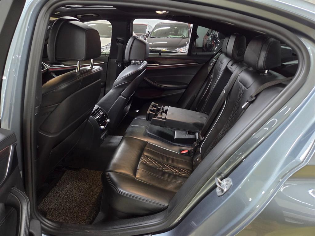 BMW 5 Series - Vista 7