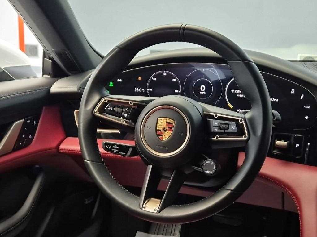 Porsche Taycan - Vista 9