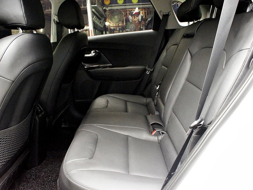 KIA Niro - Vista 11