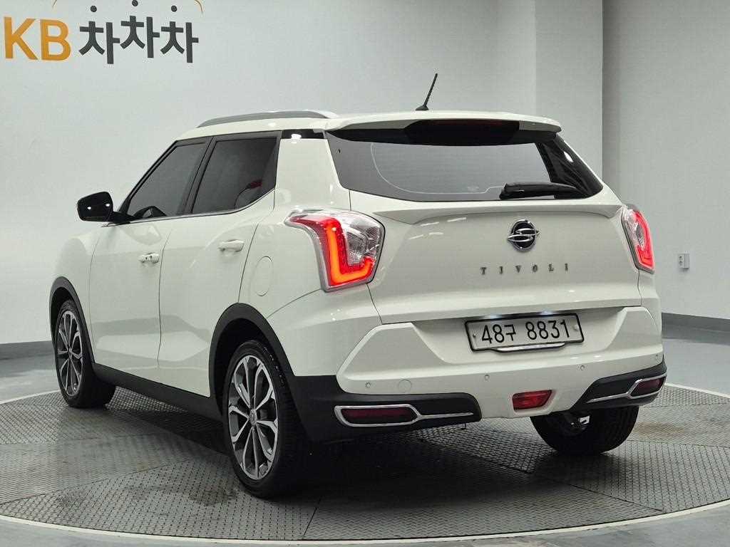 Ssangyong Tivoli - Vista 2