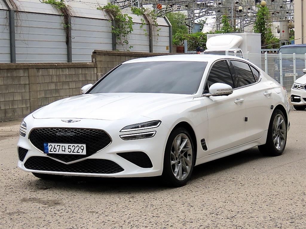 Genesis G70 - Vista 2