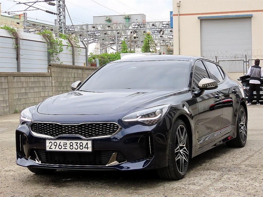KIA Stinger - Vista 2