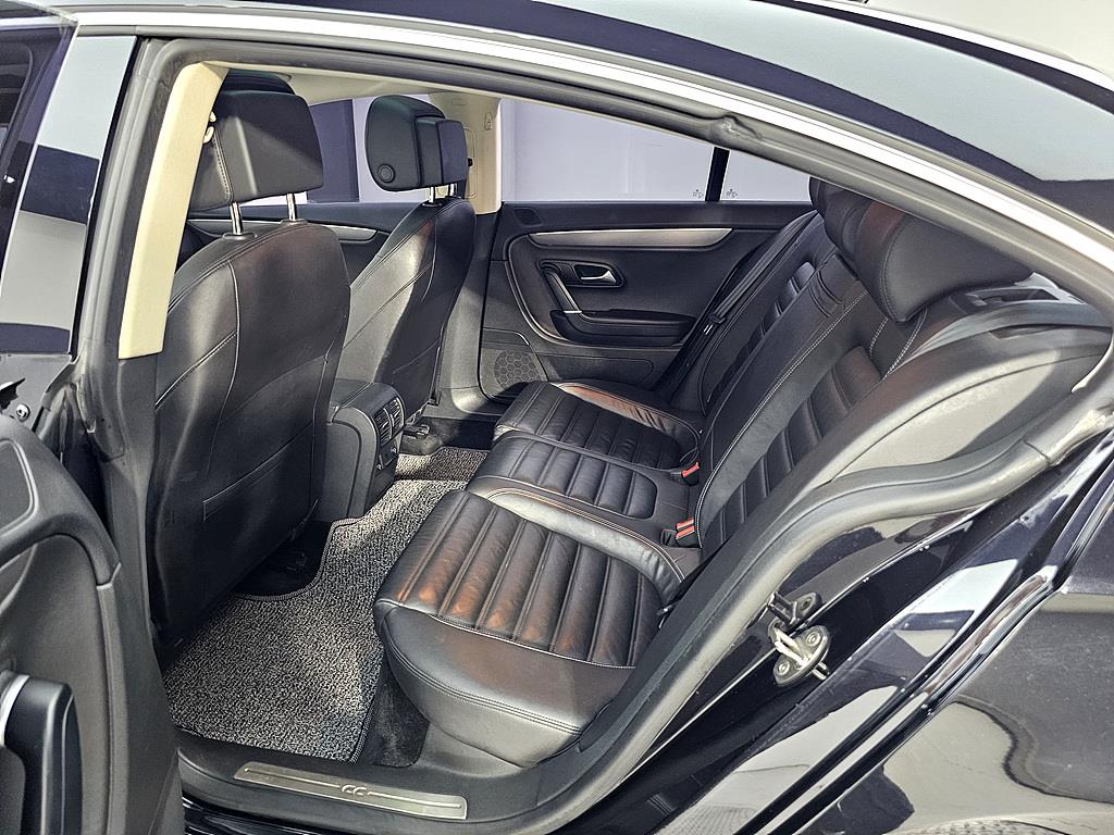 Volkswagen CC - Vista 9