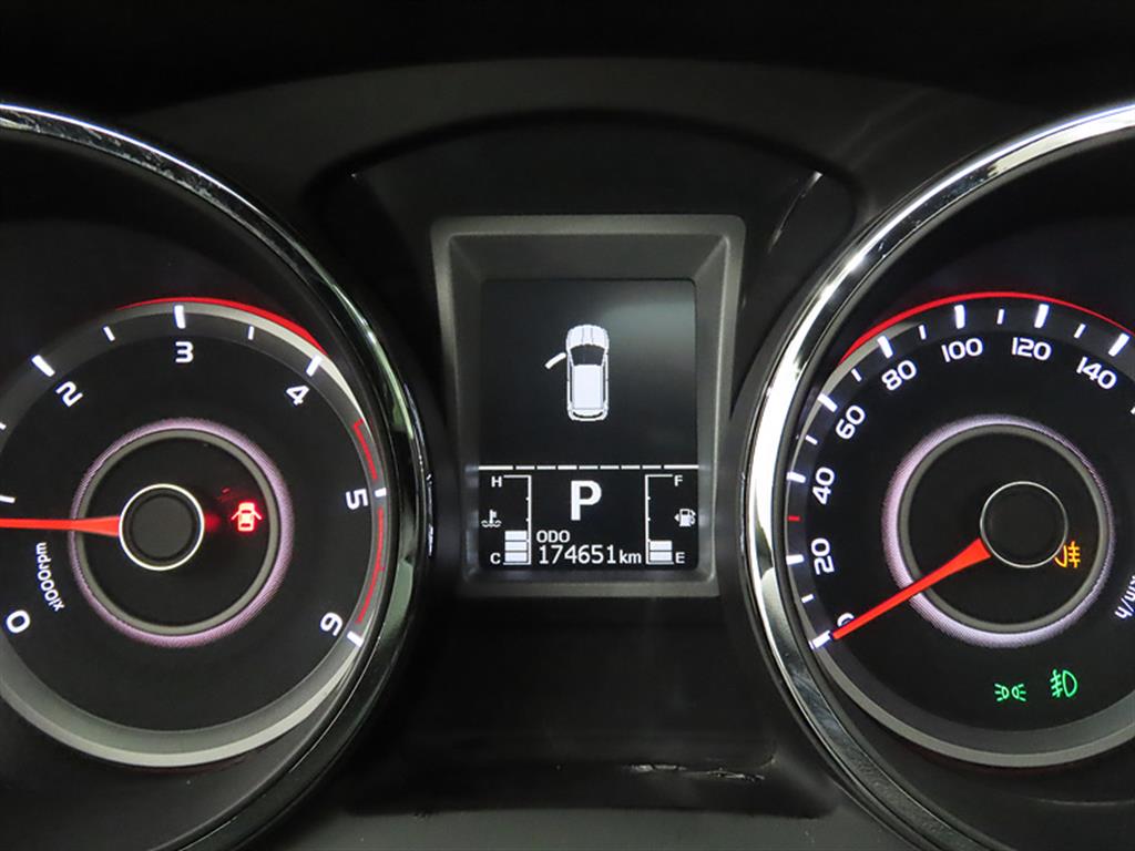 Ssangyong Tivoli - Vista 8
