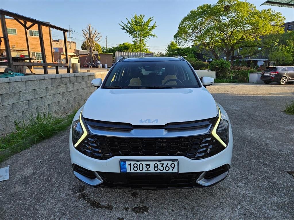 KIA Sportage 2022 Blanco - Importación desde Corea - HF Imports Iquique - Foto 1